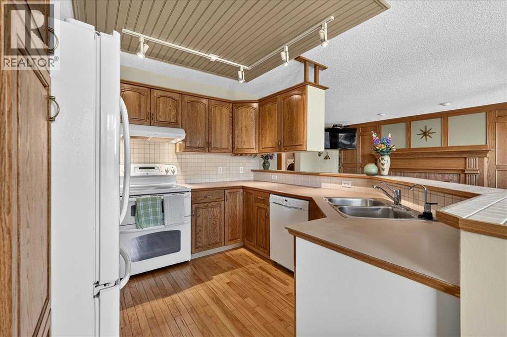14 Hawkdale Gate NW - 17