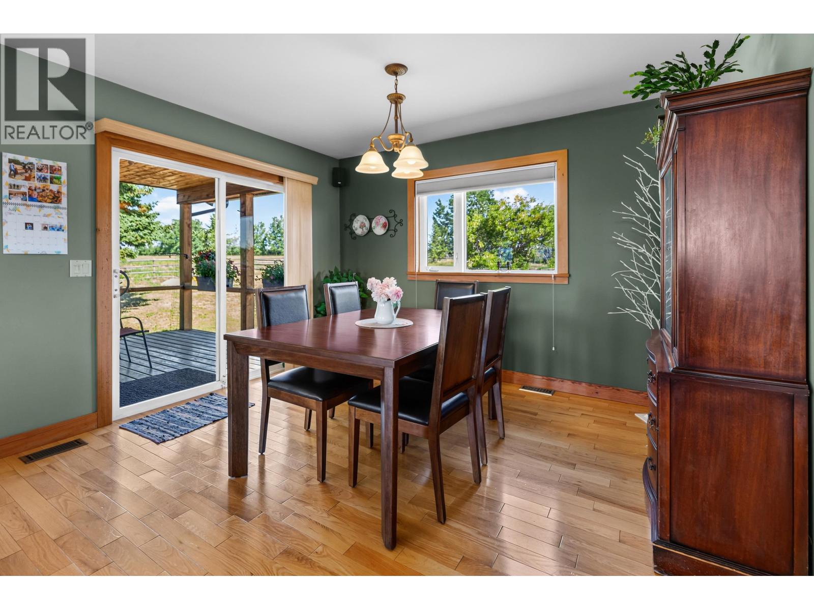 1036 SACKNER ROAD - 8