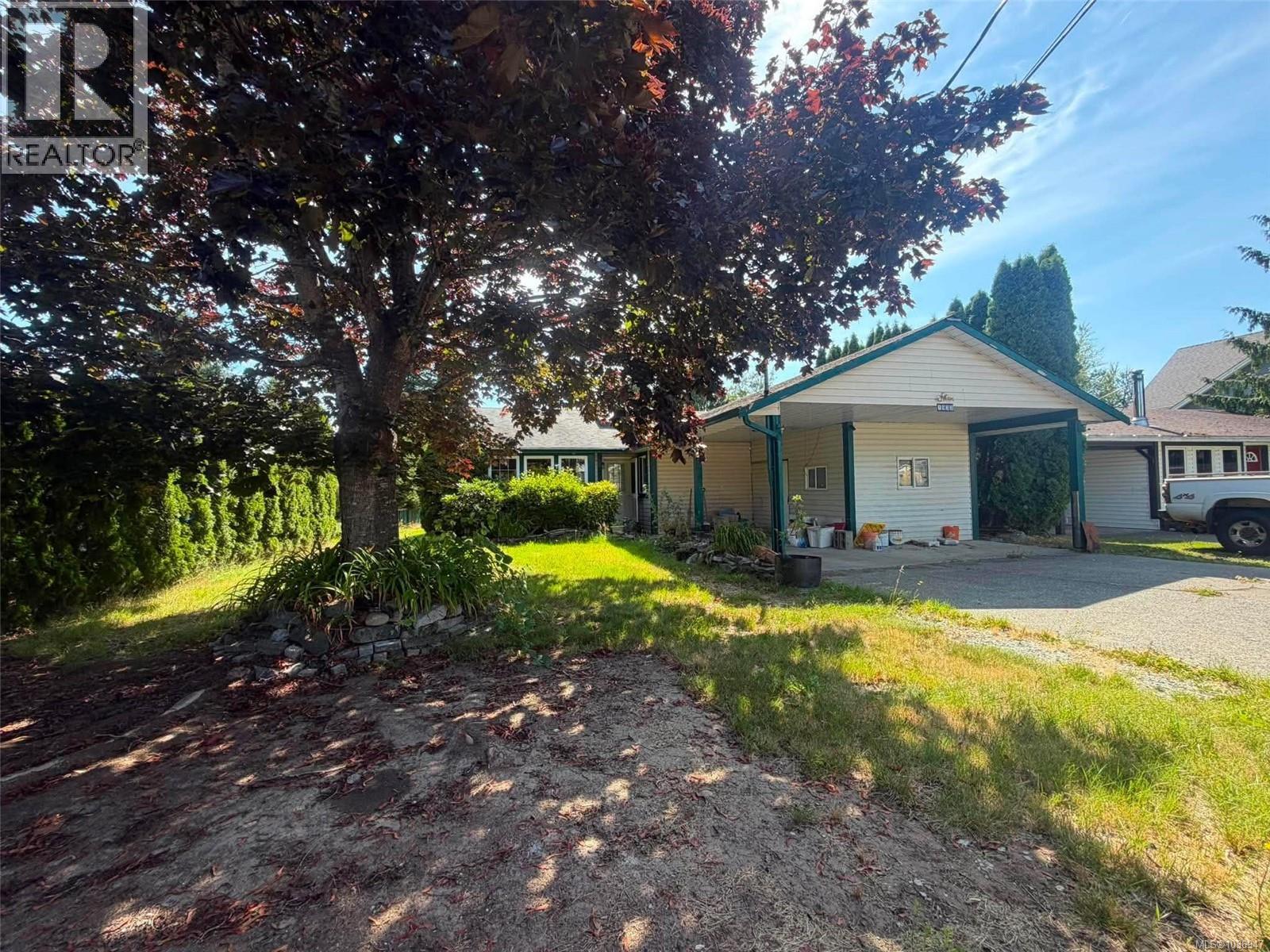 1933 Galerno Rd, Campbell River — photo 2