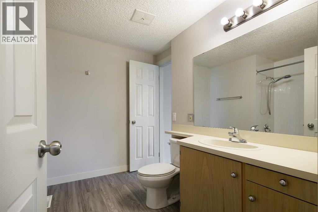 #50 5019 46 Avenue SW - 15