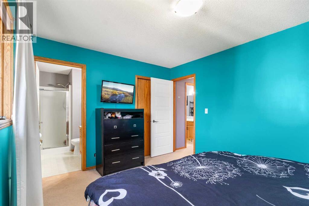 10 Kingston Drive - 14