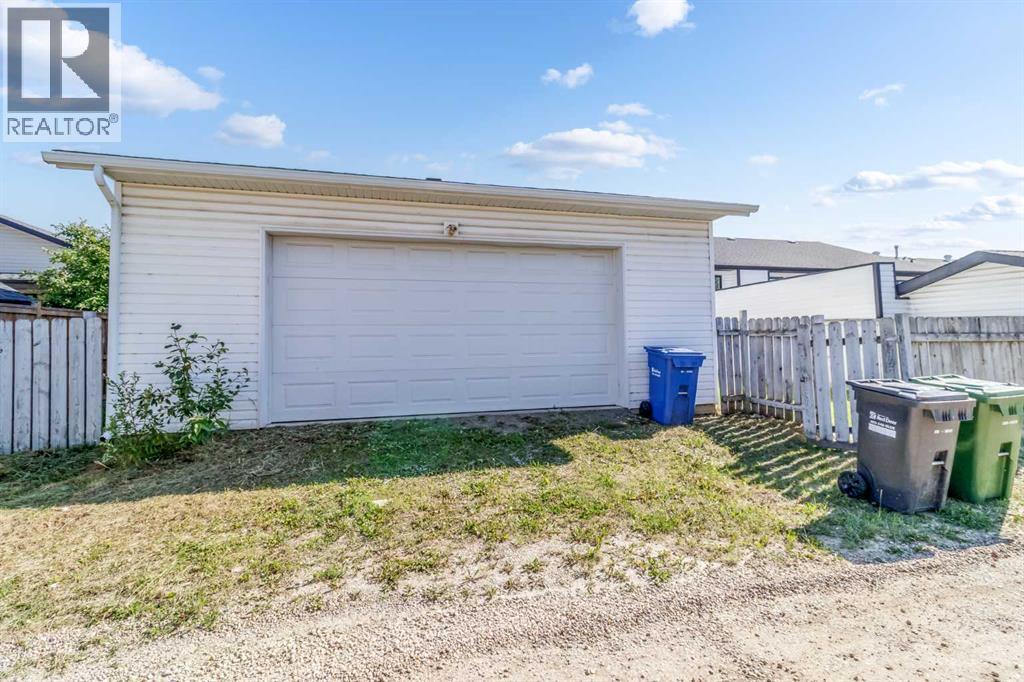10 Kingston Drive - 33