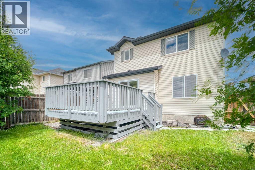 130 Somerglen Way SW - 8