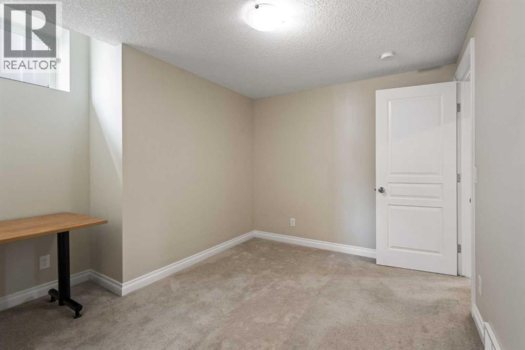 486 Silverado Boulevard SW - 42