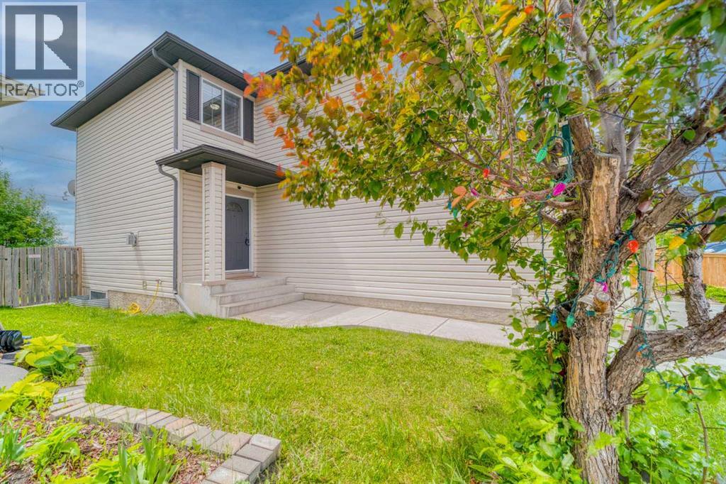 130 Somerglen Way SW - 50