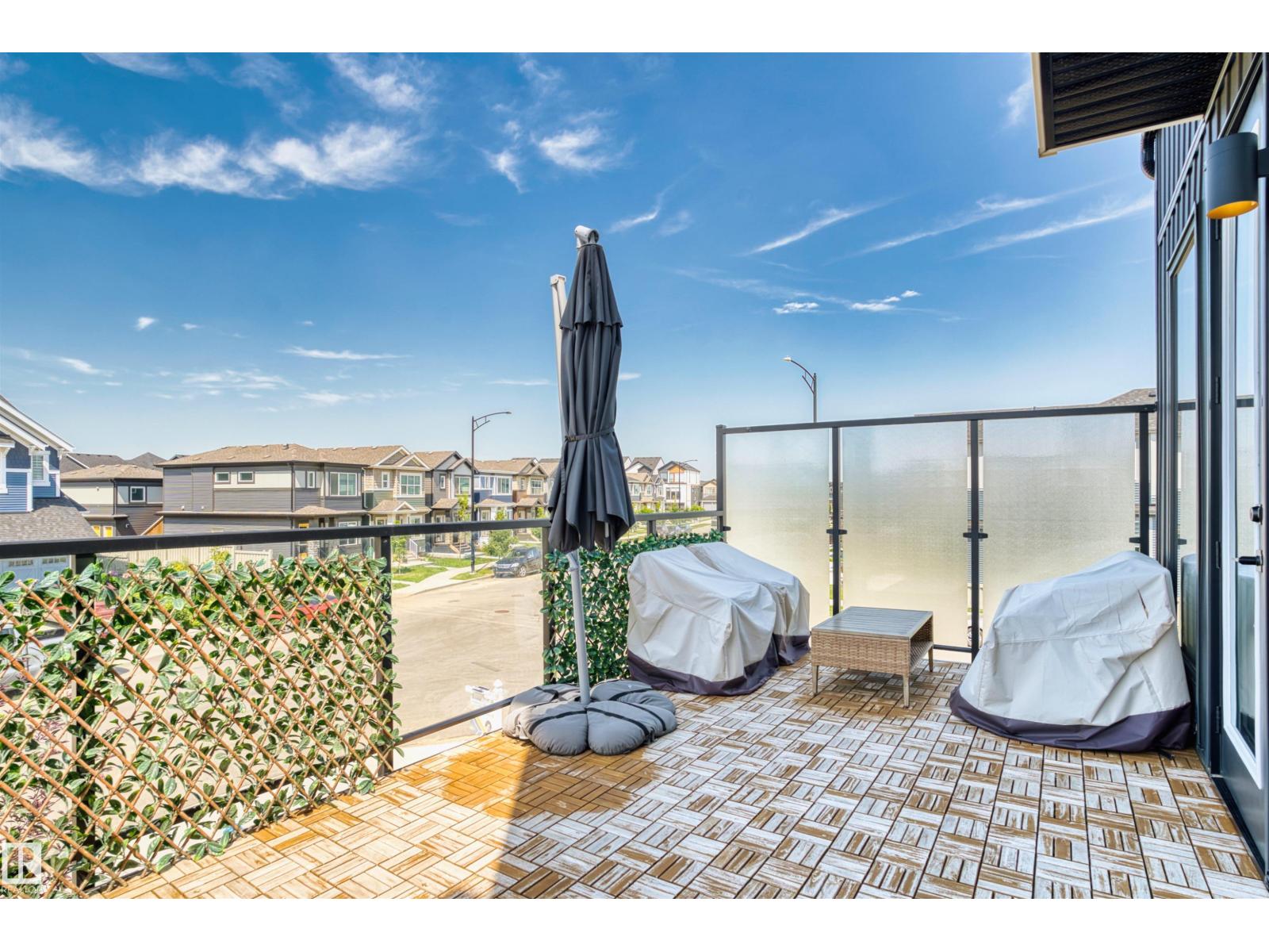 8047 227 ST NW - 27