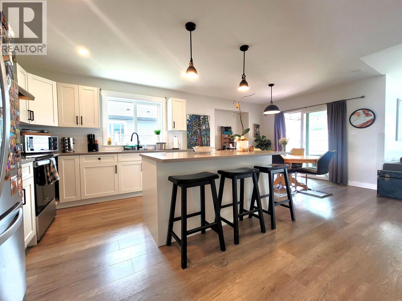 1040 CELIA CRESCENT, Gibsons — photo 3