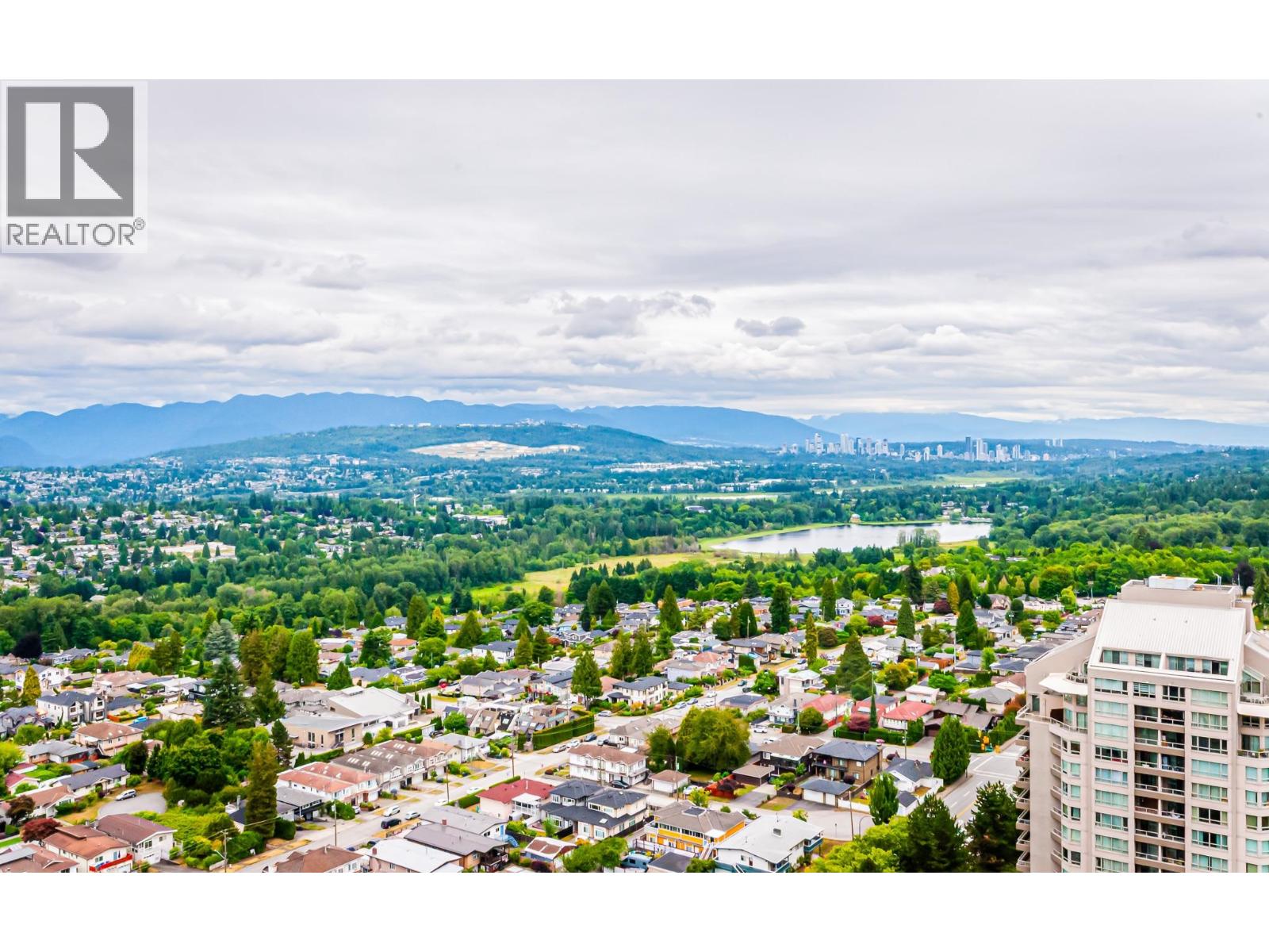 1 Bed, 1 Bath House for Sale in Burnaby – 2410 4711 HAZEL STREET, Burnaby – MLS# R3146870 - Image 21