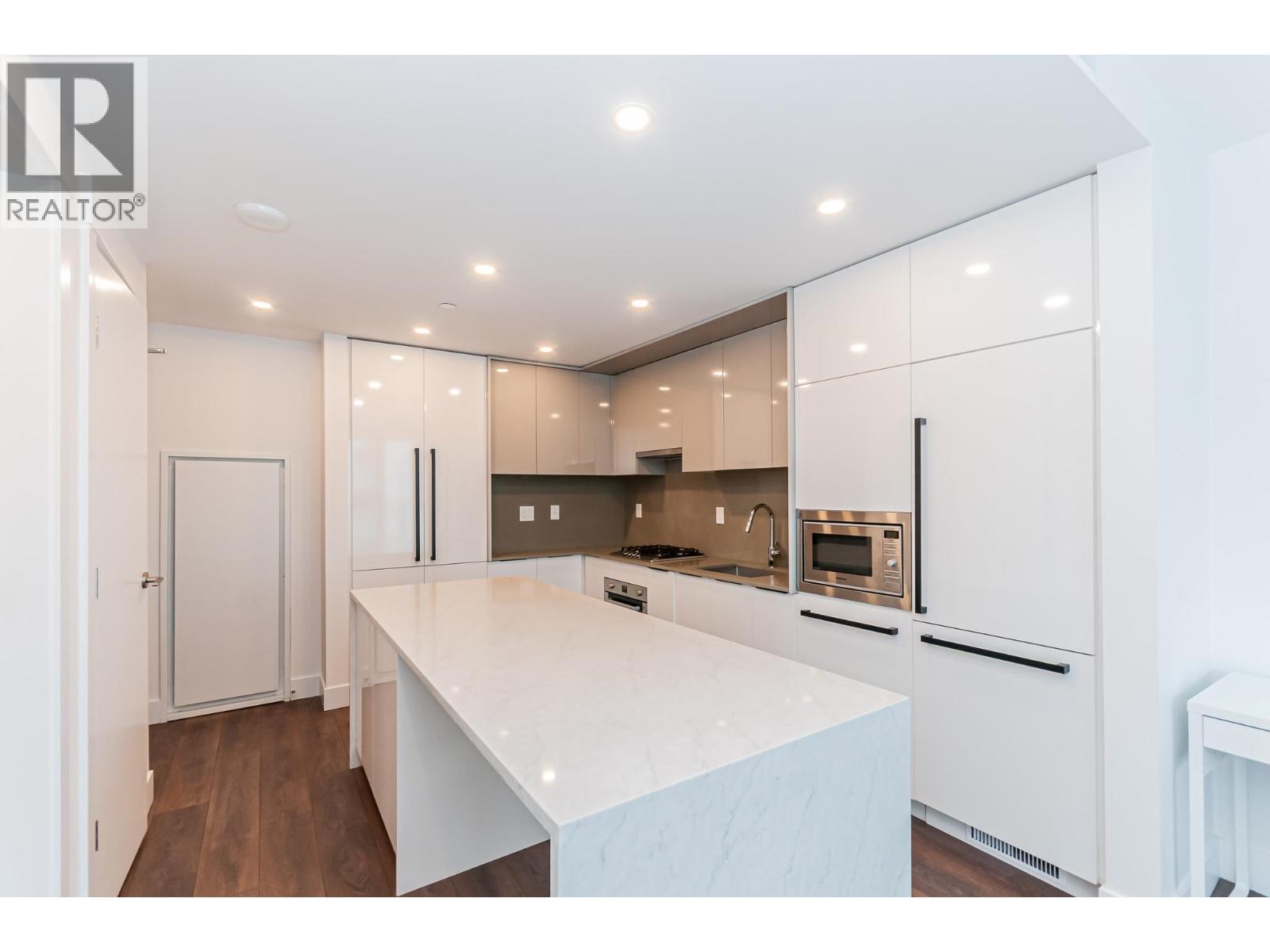 1 Bed, 1 Bath House for Sale in Burnaby – 2410 4711 HAZEL STREET, Burnaby – MLS# R3146870 - Image 7