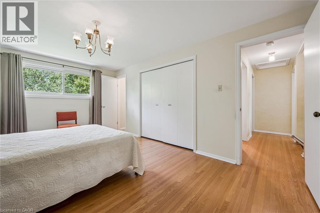15 CLOVERDALE Crescent - 25