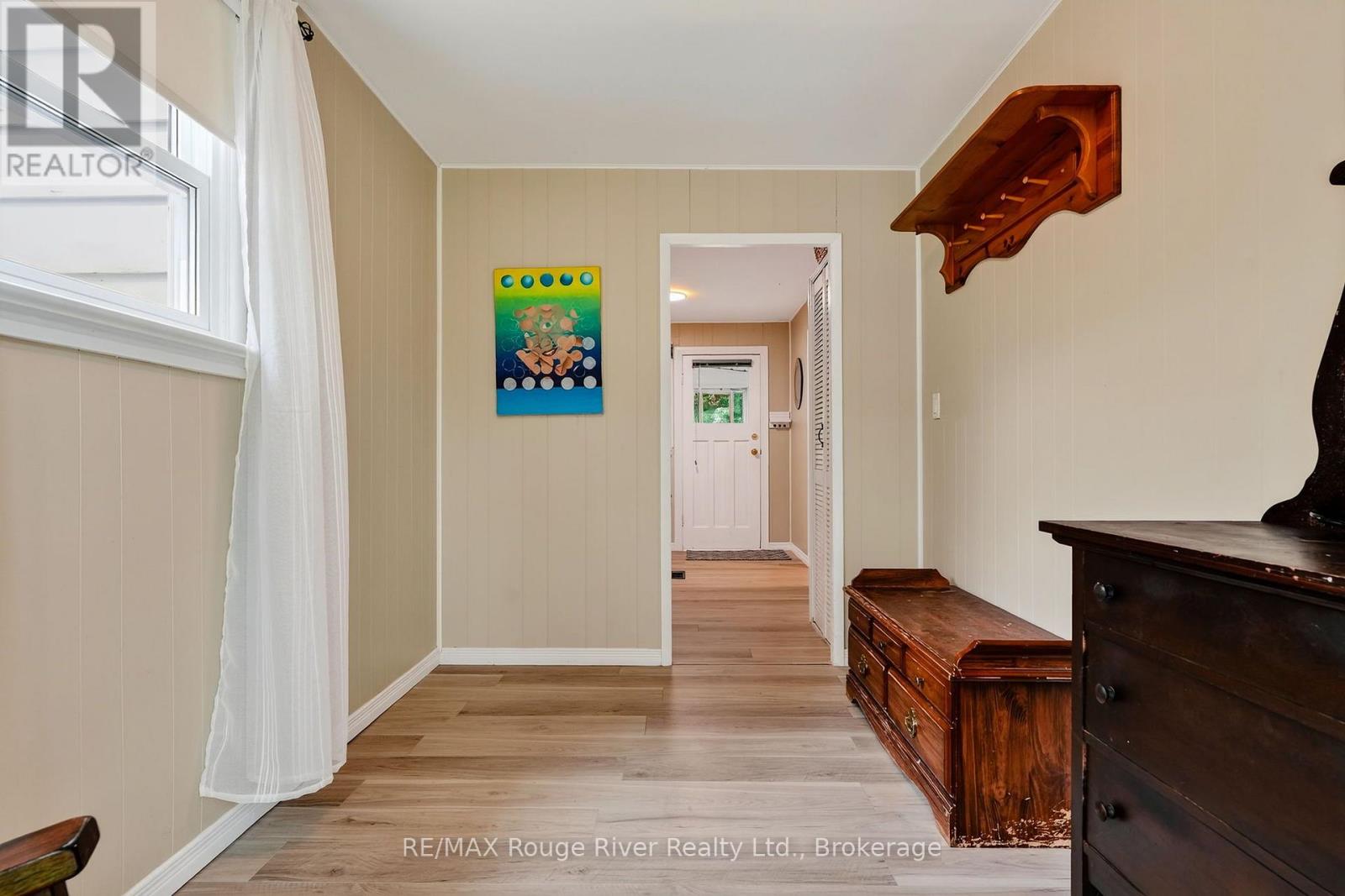 100 KING STREET E - 11