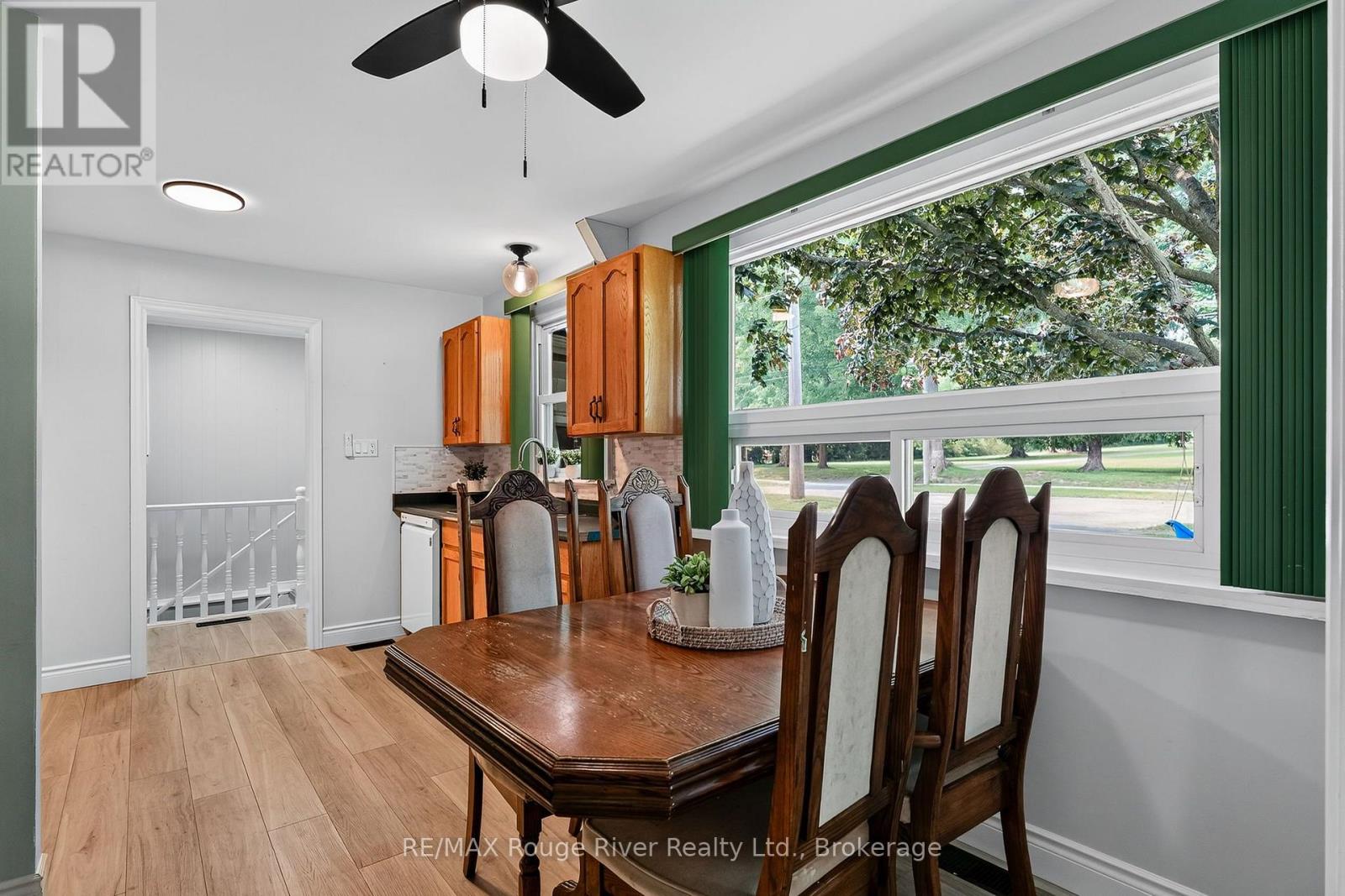 100 KING STREET E - 19