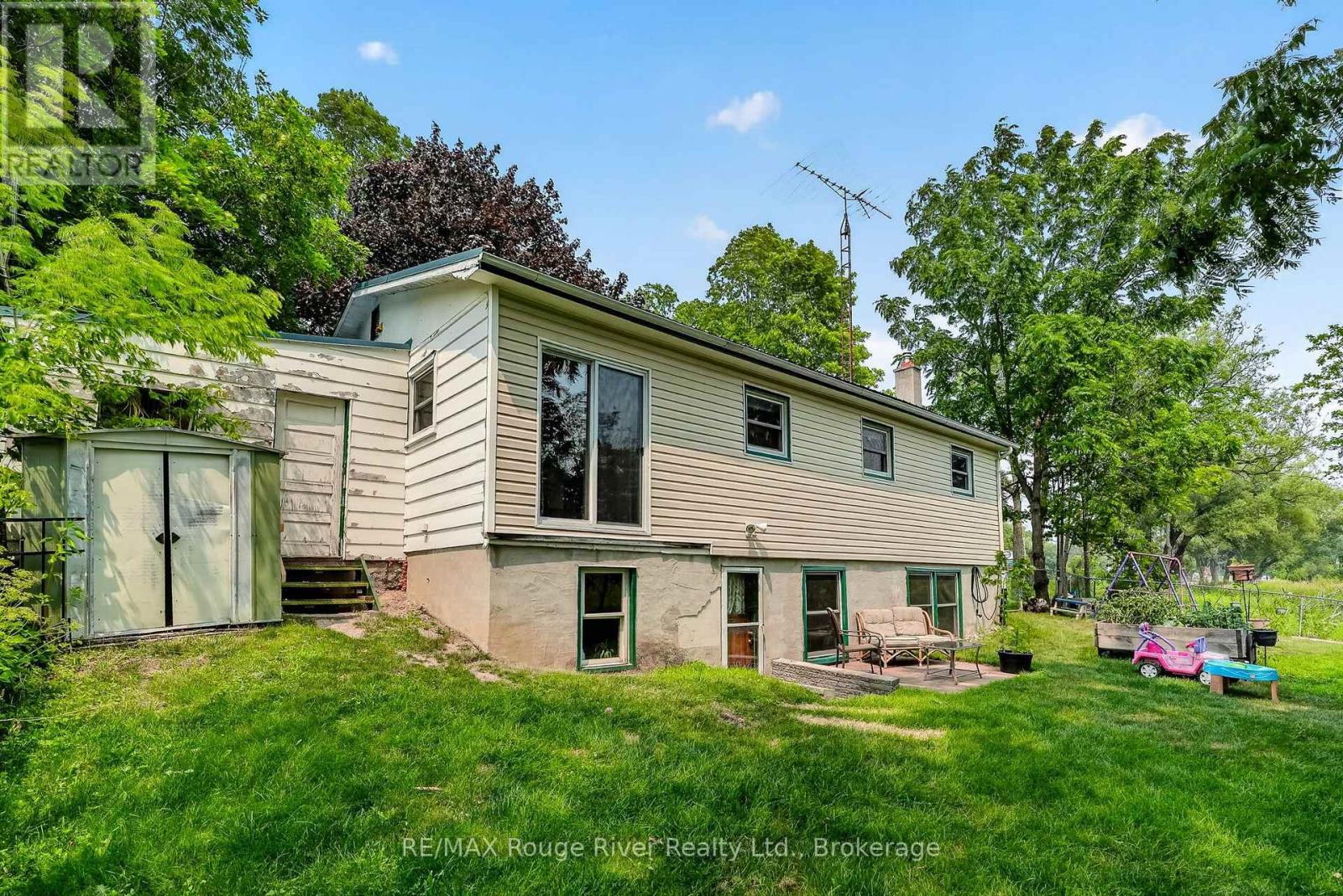100 KING STREET E - 42
