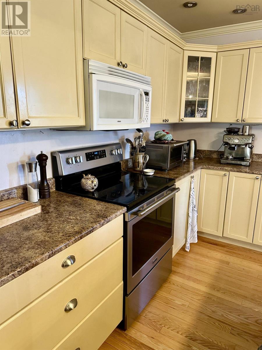 17 MacQuarrie Drive - 10