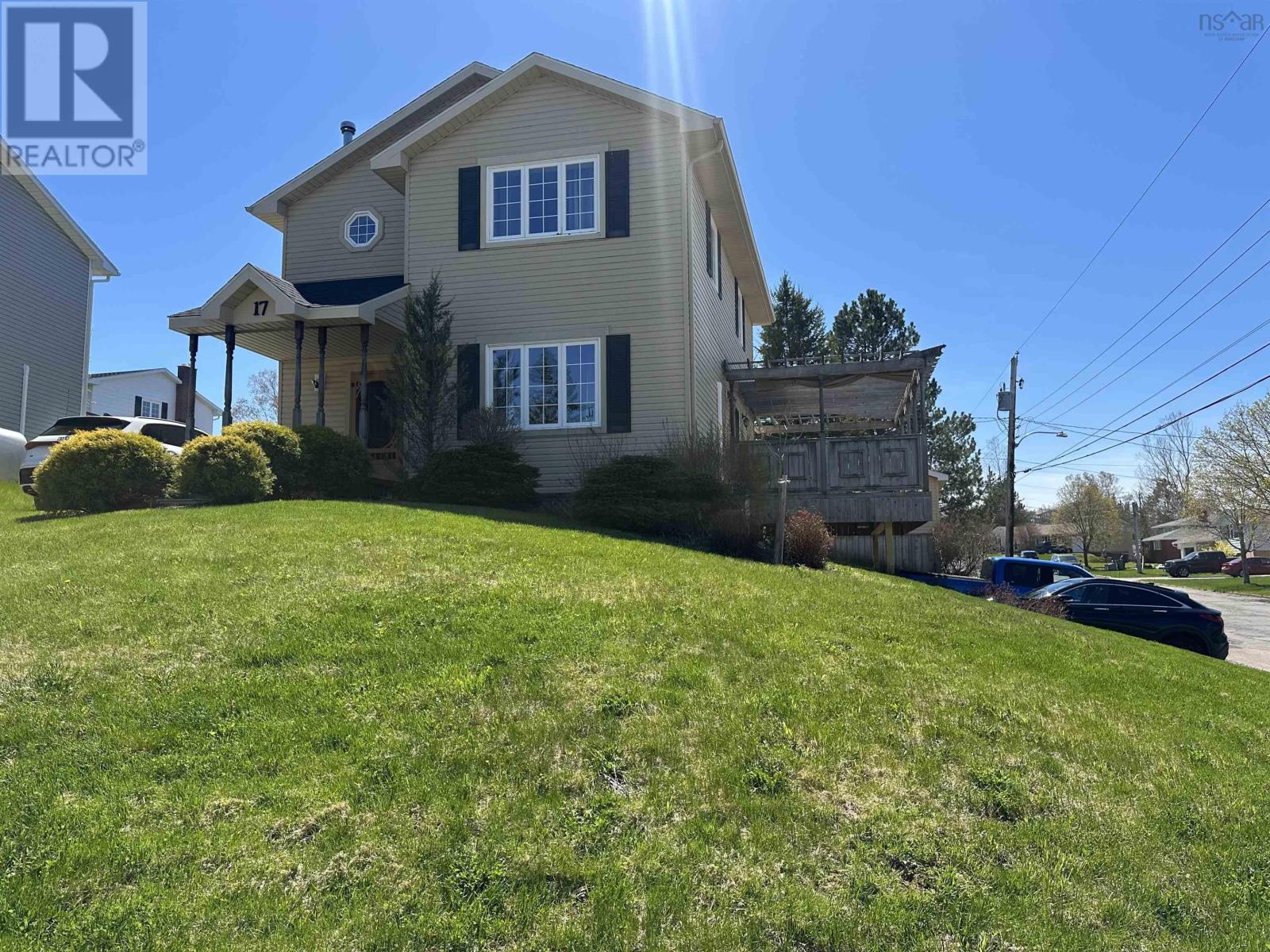 17 MacQuarrie Drive - 1