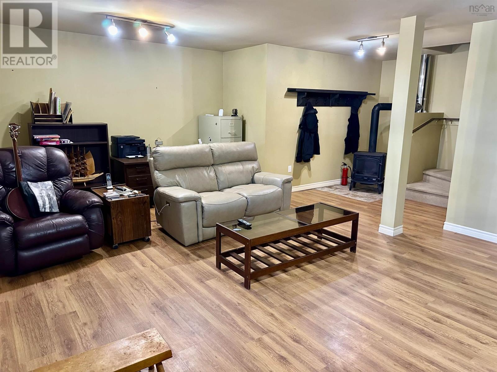 17 MacQuarrie Drive - 30