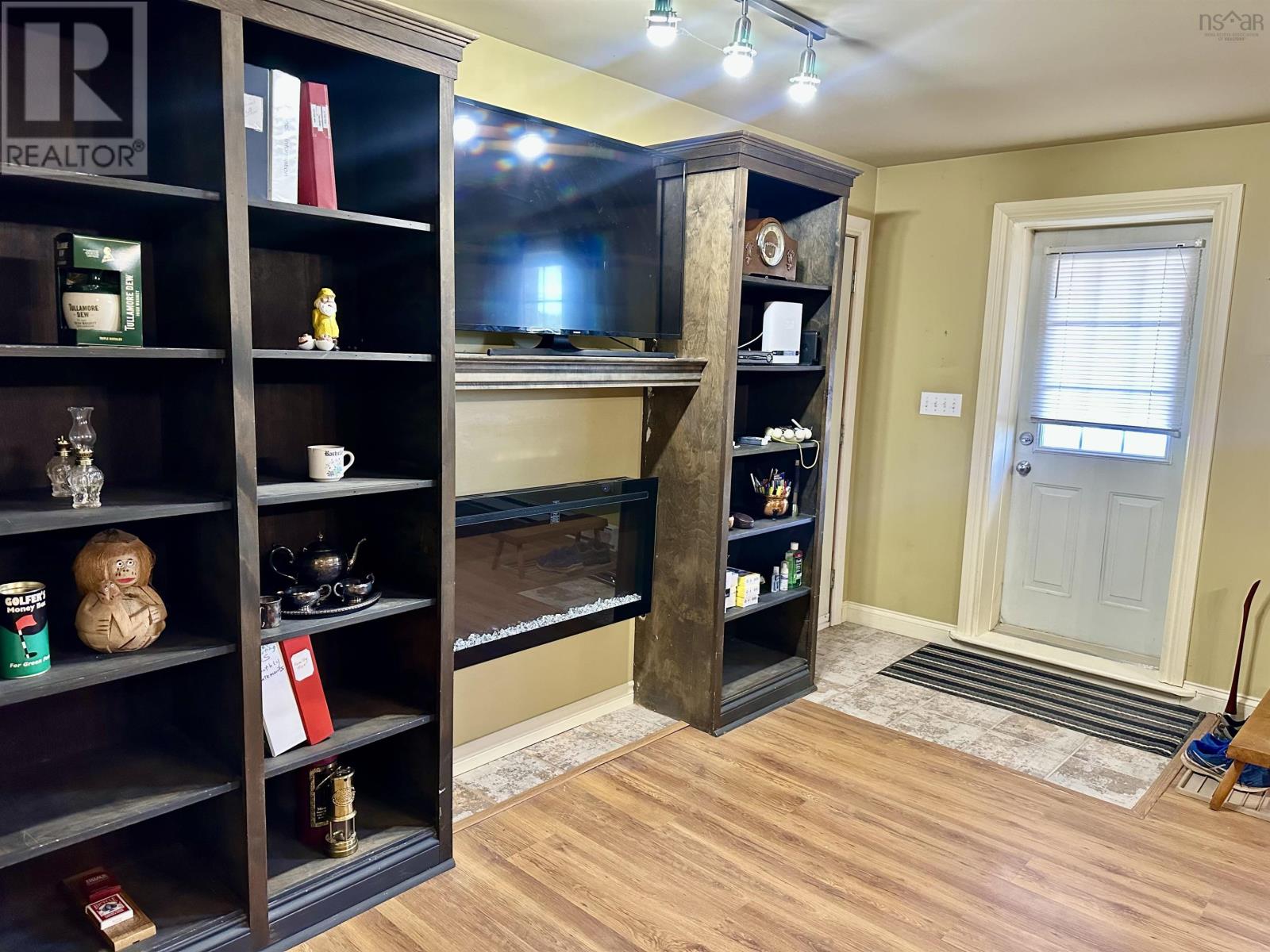17 MacQuarrie Drive - 32