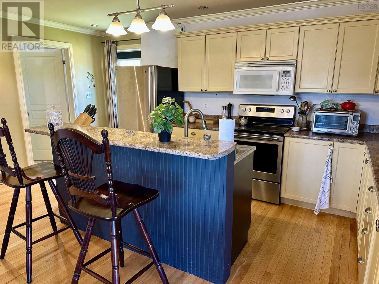 17 MacQuarrie Drive - 6