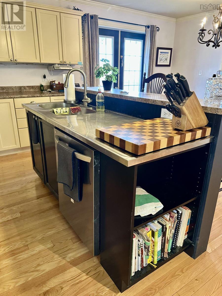 17 MacQuarrie Drive - 9