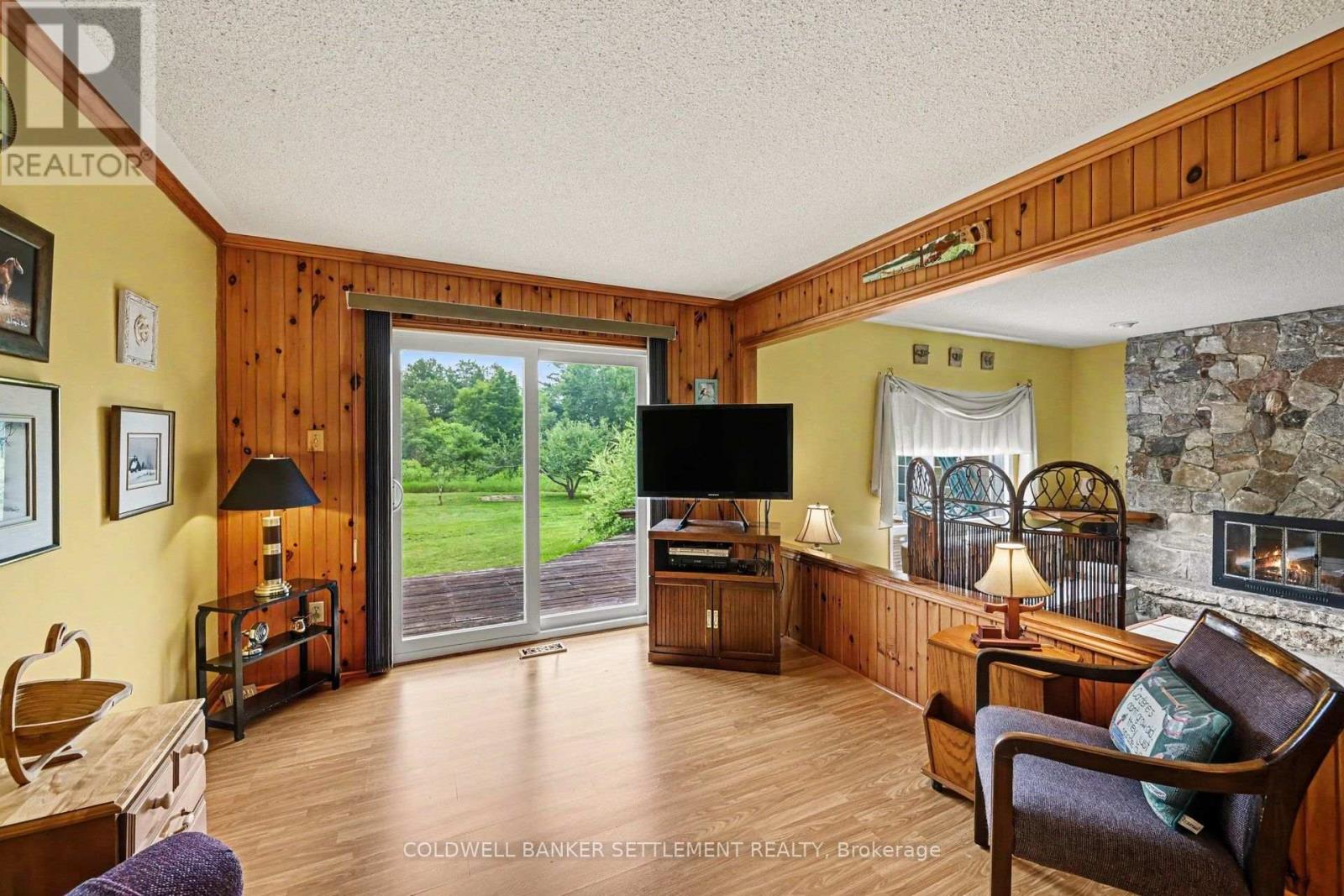 343 ENNIS ROAD - 17