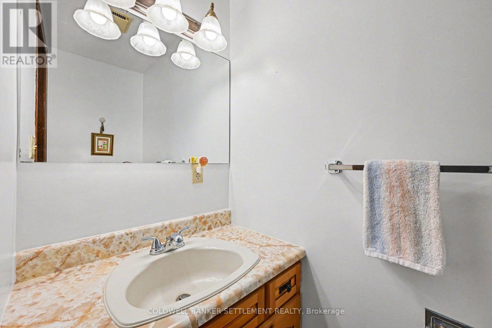 343 ENNIS ROAD - 27