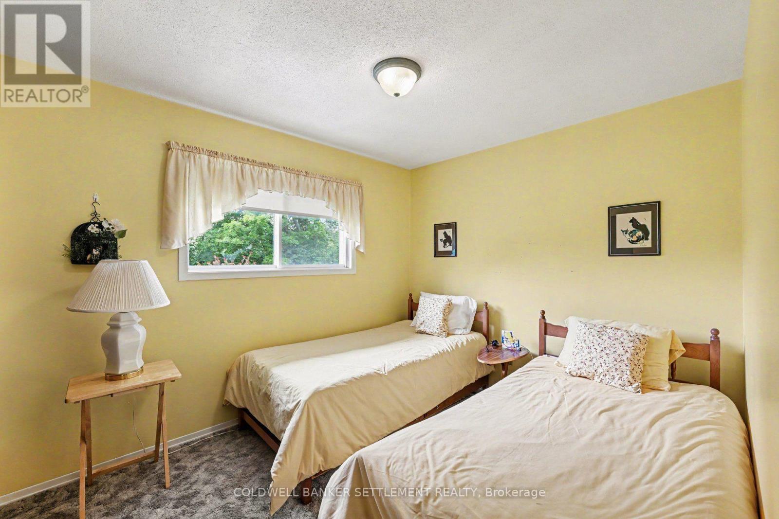343 ENNIS ROAD - 32