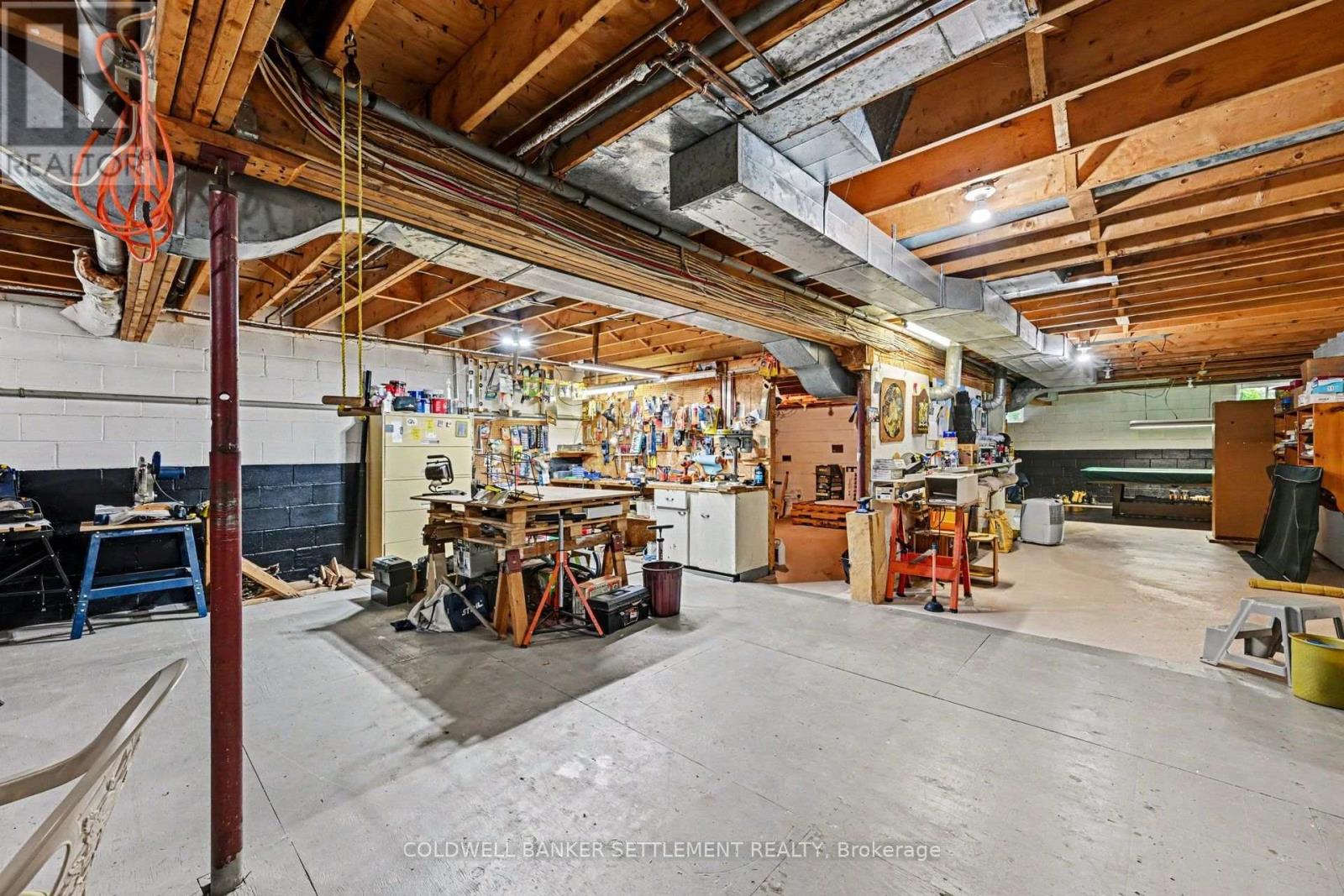 343 ENNIS ROAD - 40