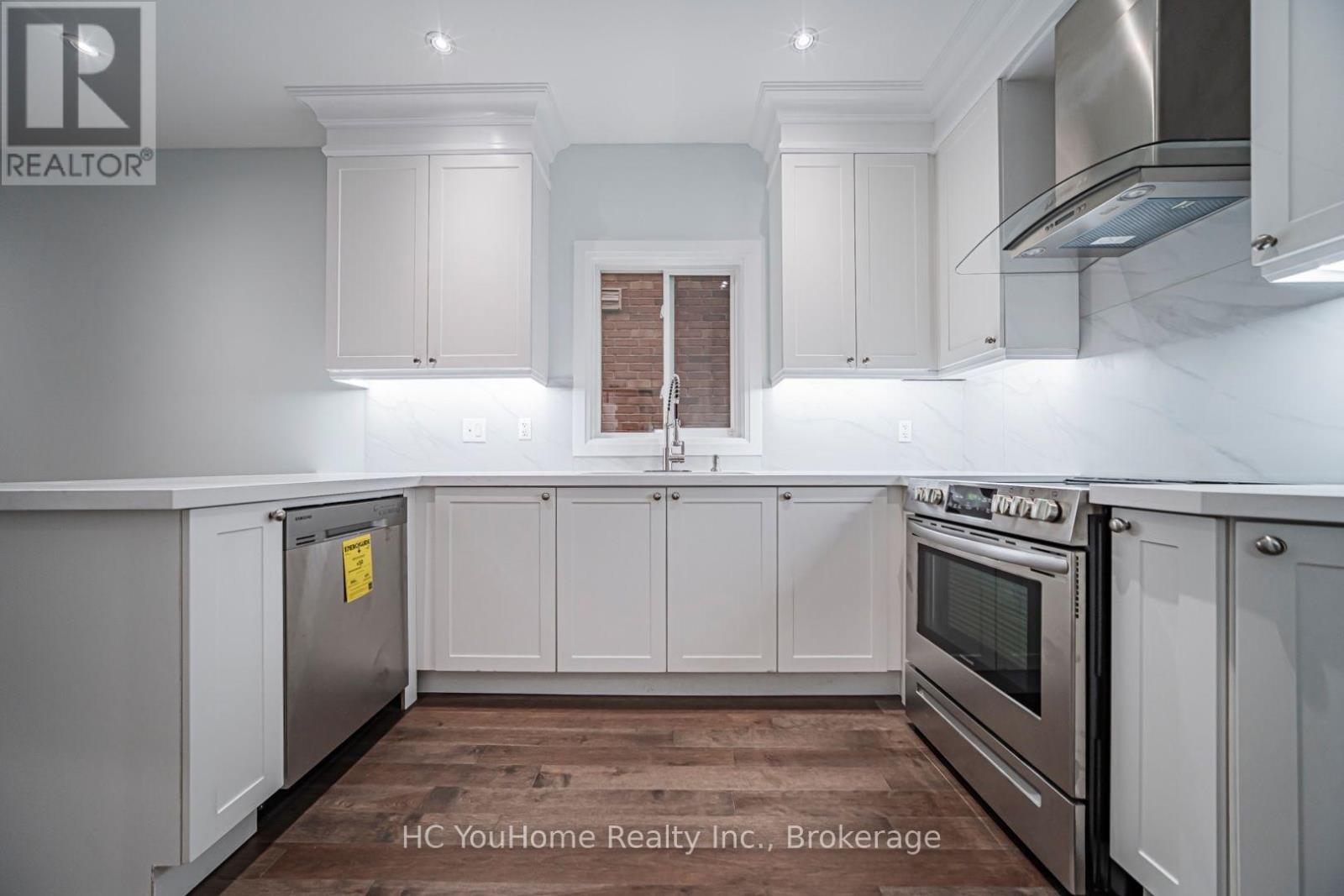 70 DOVETAIL DRIVE - 4