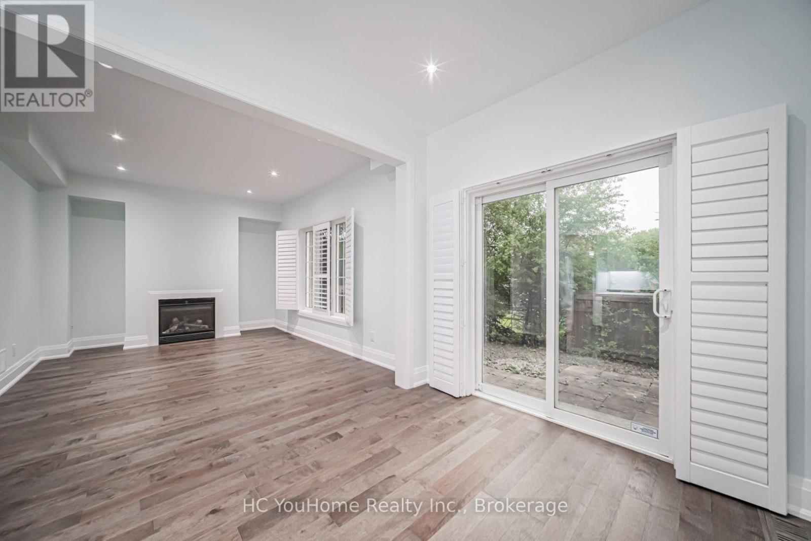 70 DOVETAIL DRIVE - 10