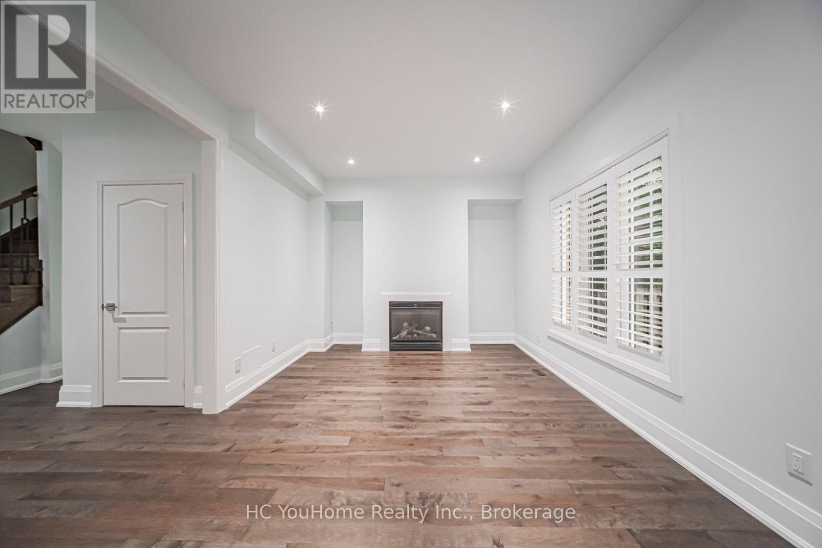 70 DOVETAIL DRIVE - 11