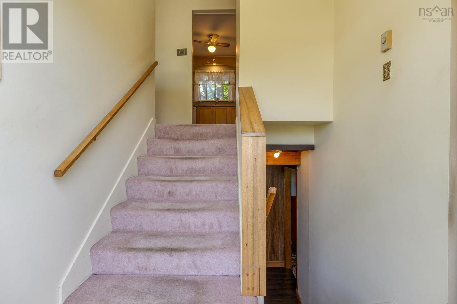 2 Elmwood Drive - 28