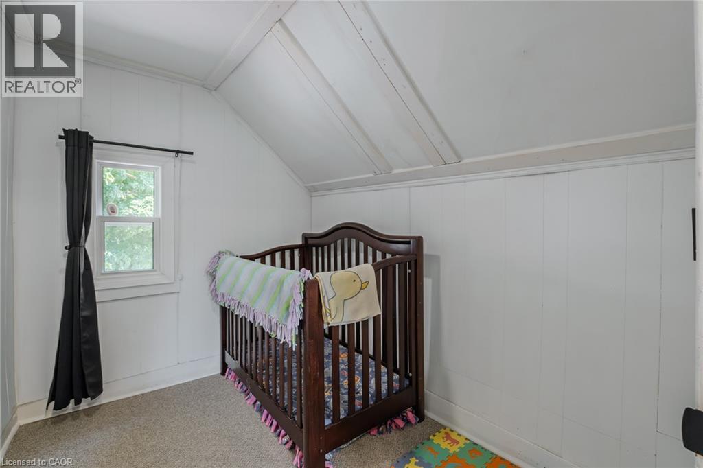 241 TALBOT Street S - Image 21