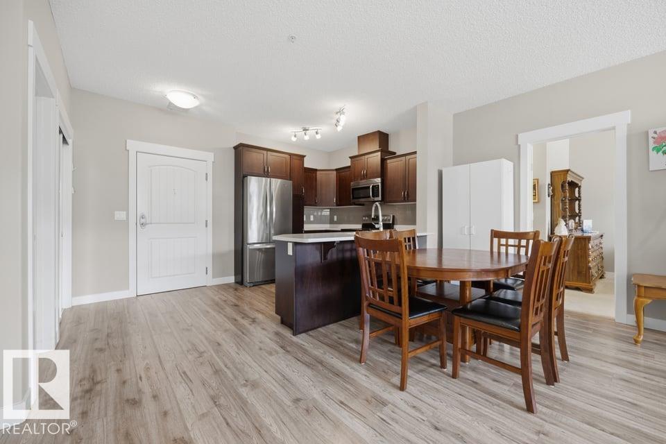 #205 511 QUEEN ST - 24