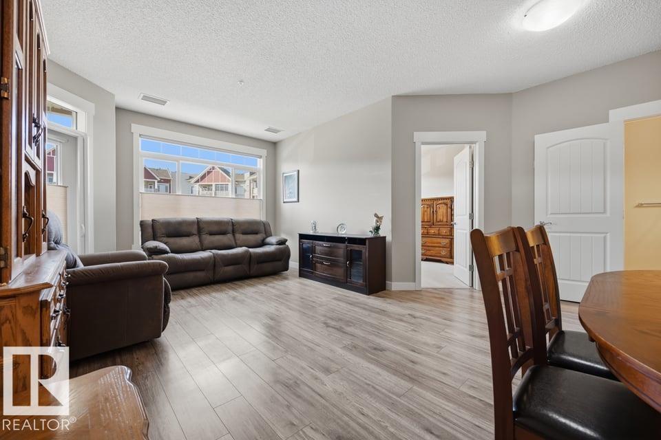 #205 511 QUEEN ST - 32