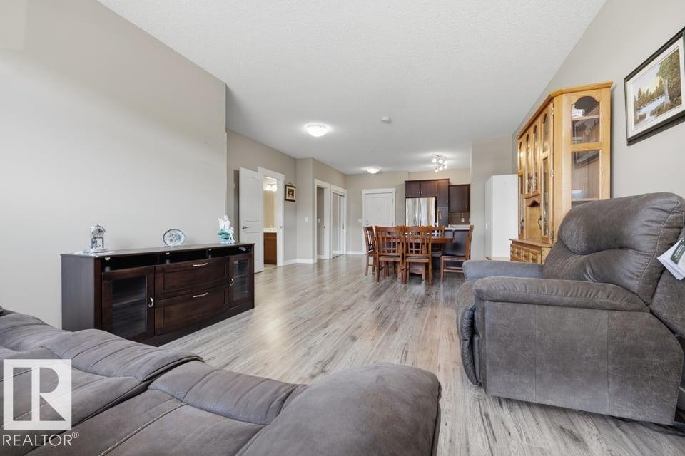 #205 511 QUEEN ST - 38