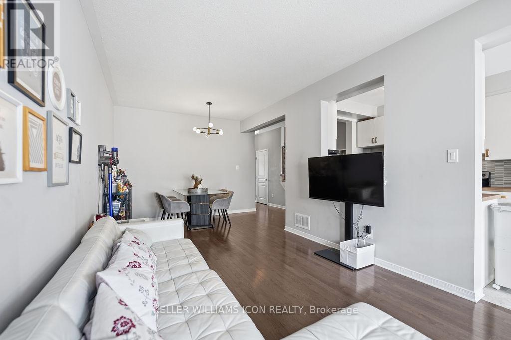 493 ASHBOURNE CRESCENT - 11