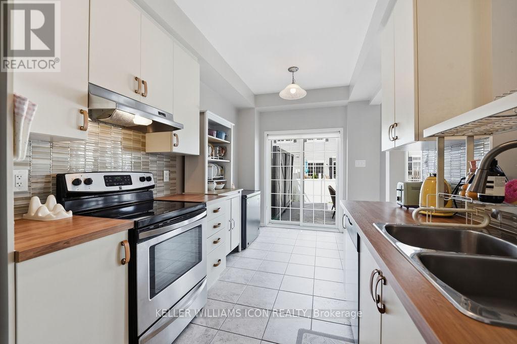 493 ASHBOURNE CRESCENT - 17