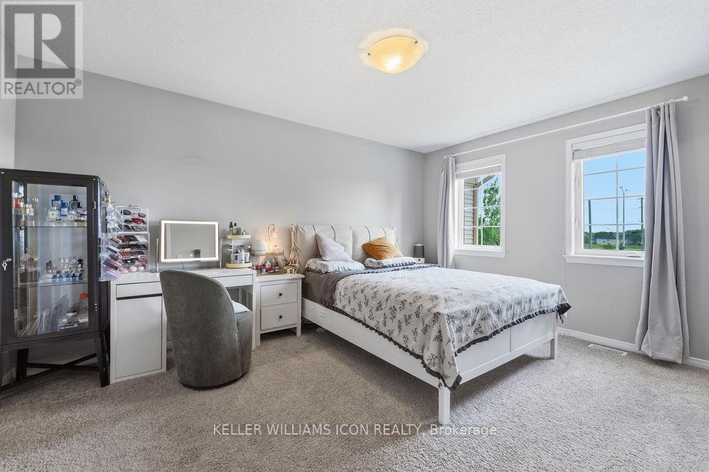493 ASHBOURNE CRESCENT - 18
