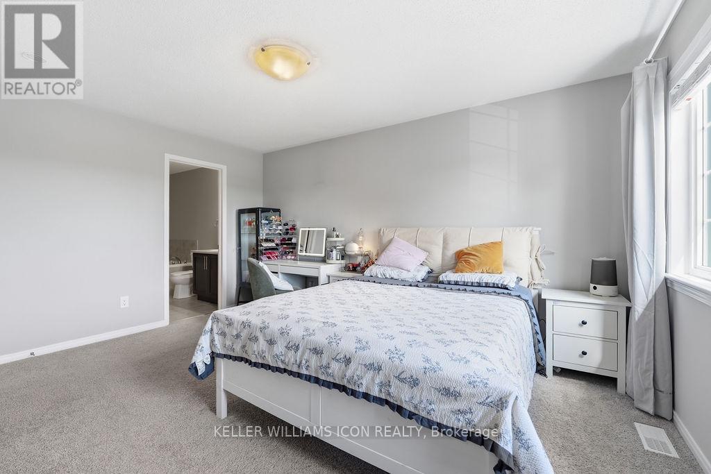 493 ASHBOURNE CRESCENT - 19