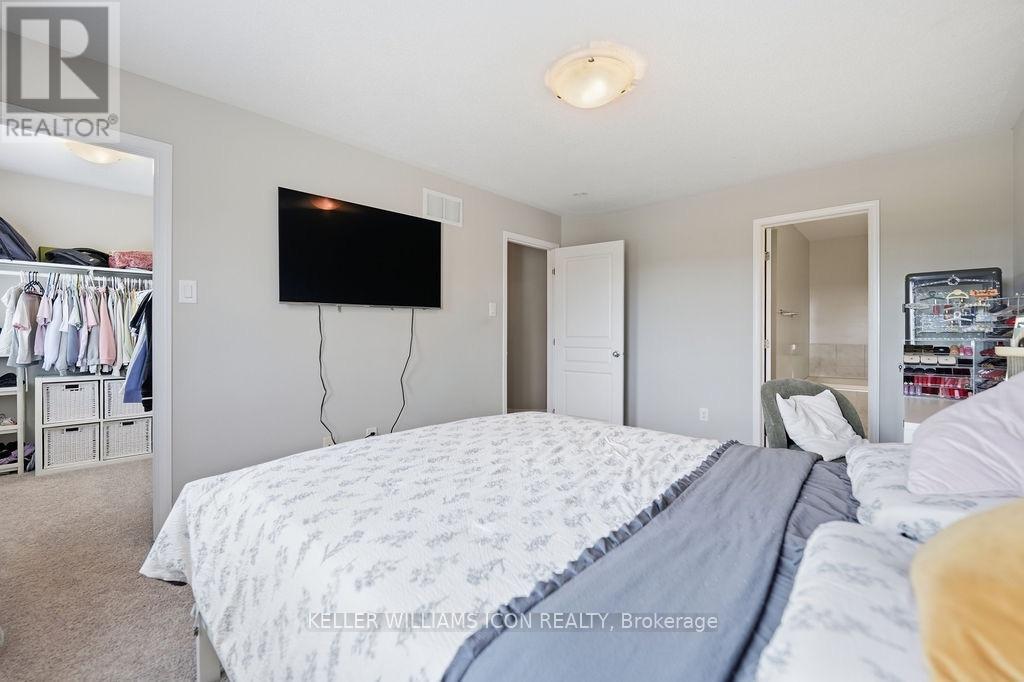 493 ASHBOURNE CRESCENT - 21