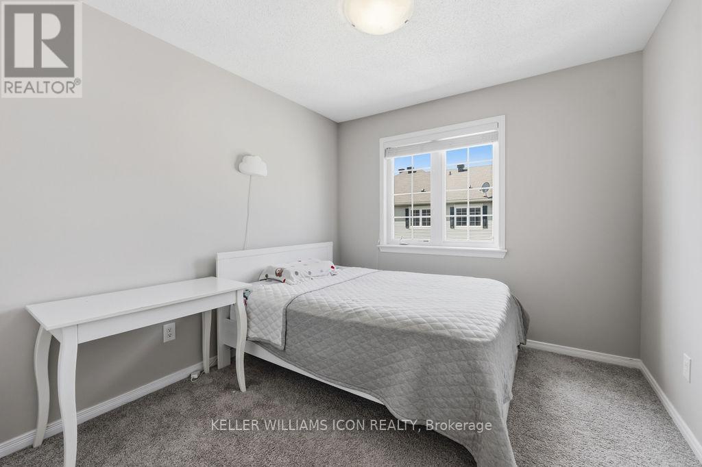 493 ASHBOURNE CRESCENT - 26
