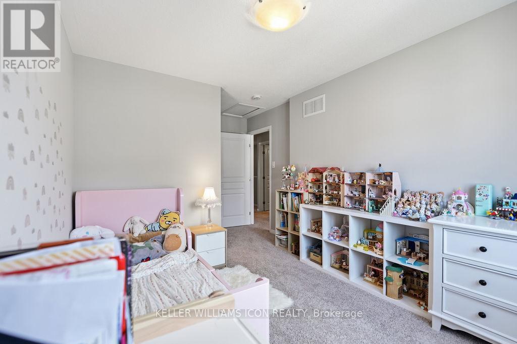 493 ASHBOURNE CRESCENT - 28