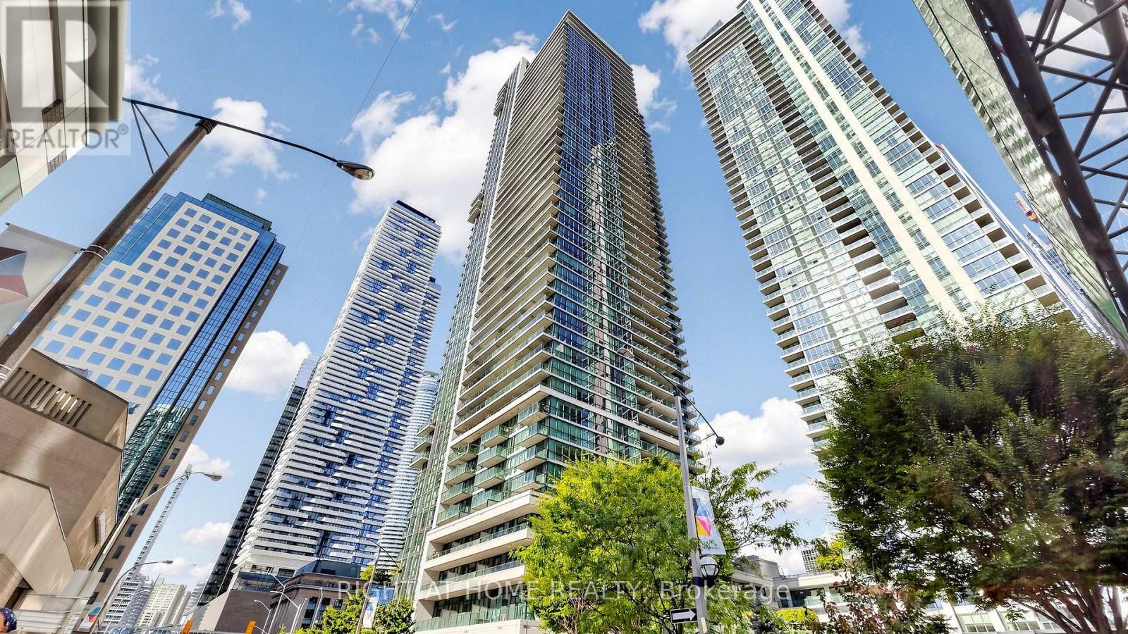 #609 33 BAY STREET - 1