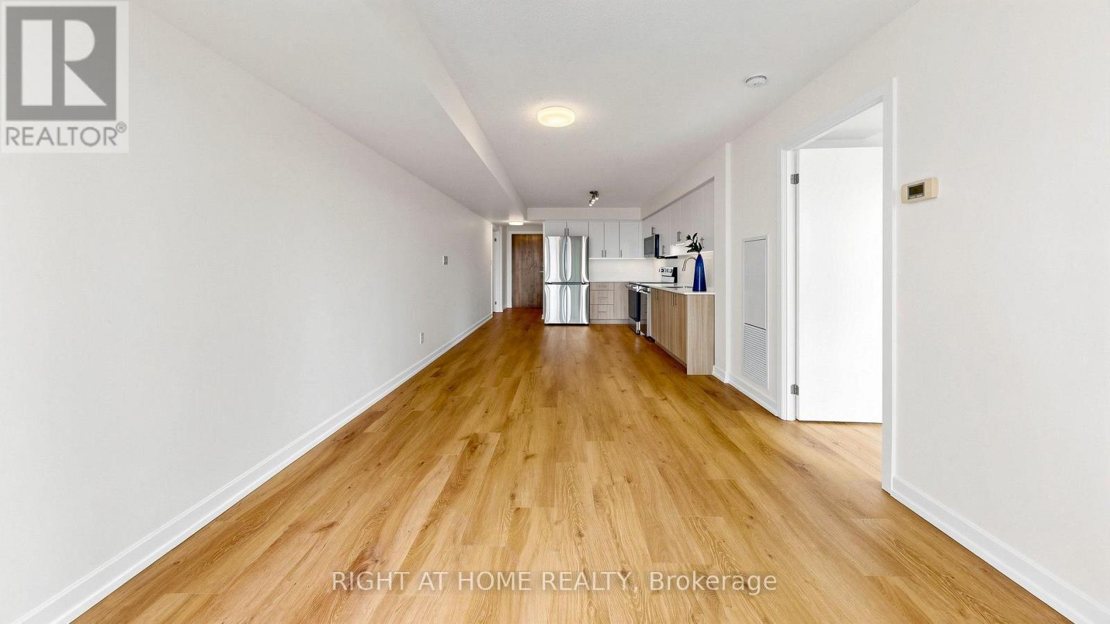 #609 33 BAY STREET - 16