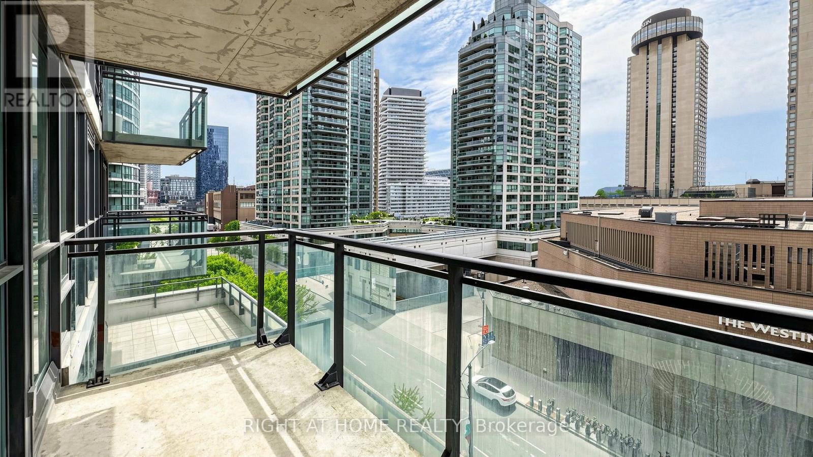 #609 33 BAY STREET - 29