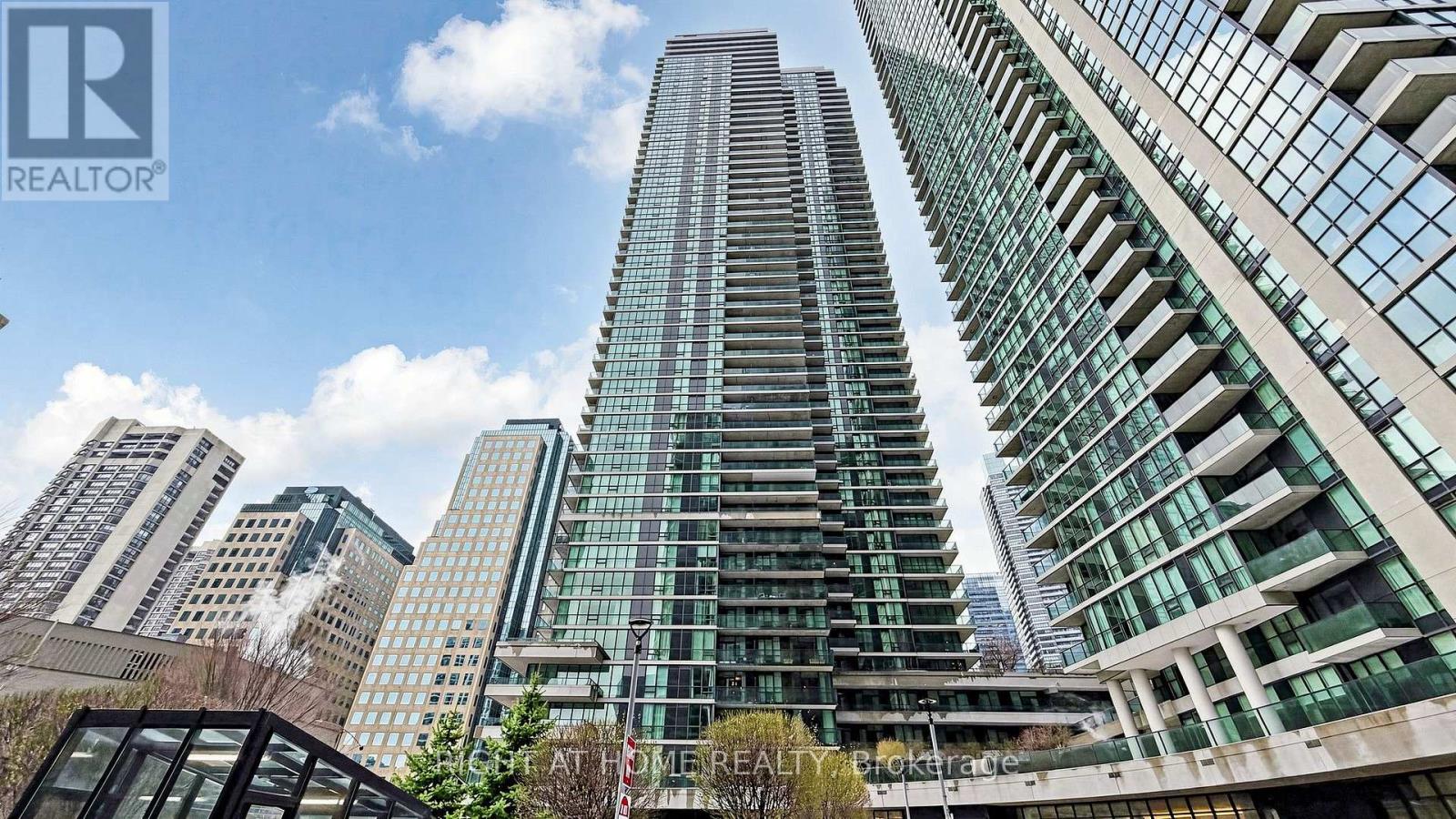 #609 33 BAY STREET - 4