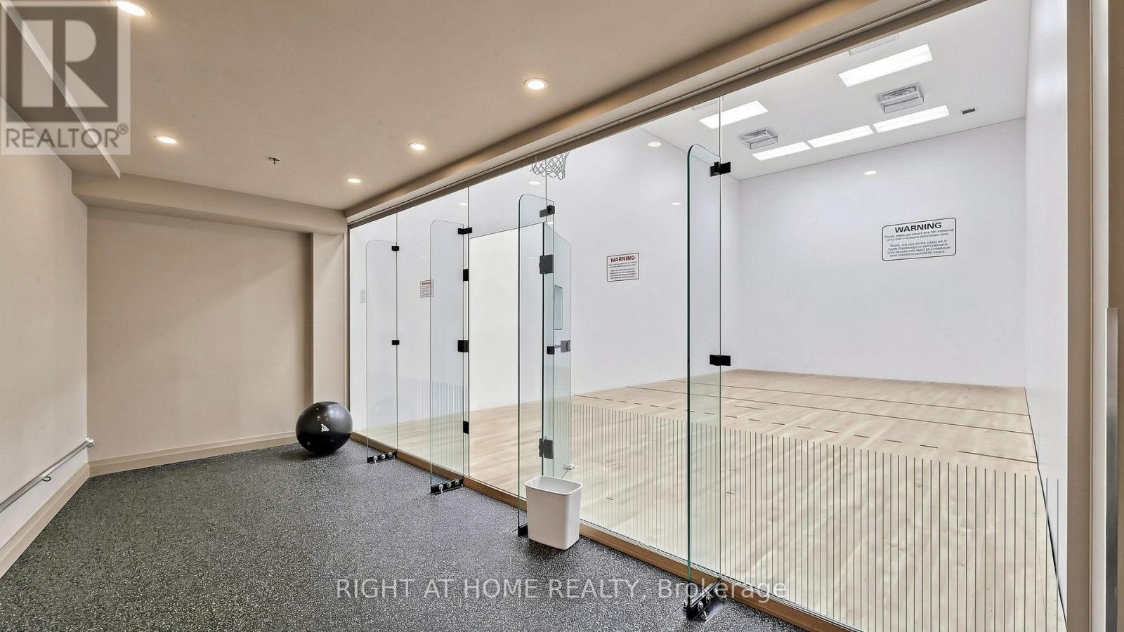 #609 33 BAY STREET - 41