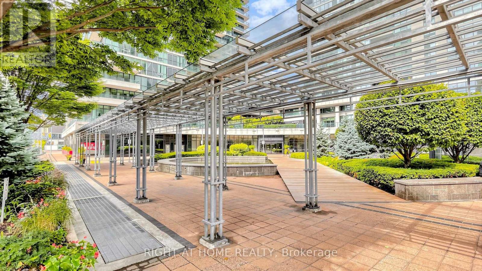 #609 33 BAY STREET - 47