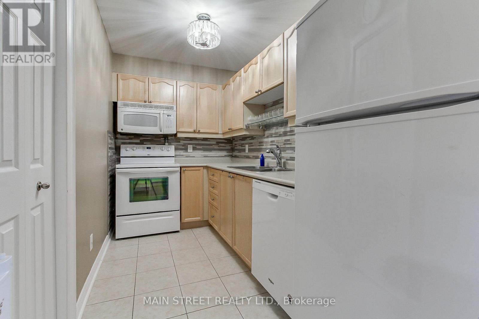 #305 500 MAPLEVIEW DRIVE W - 15