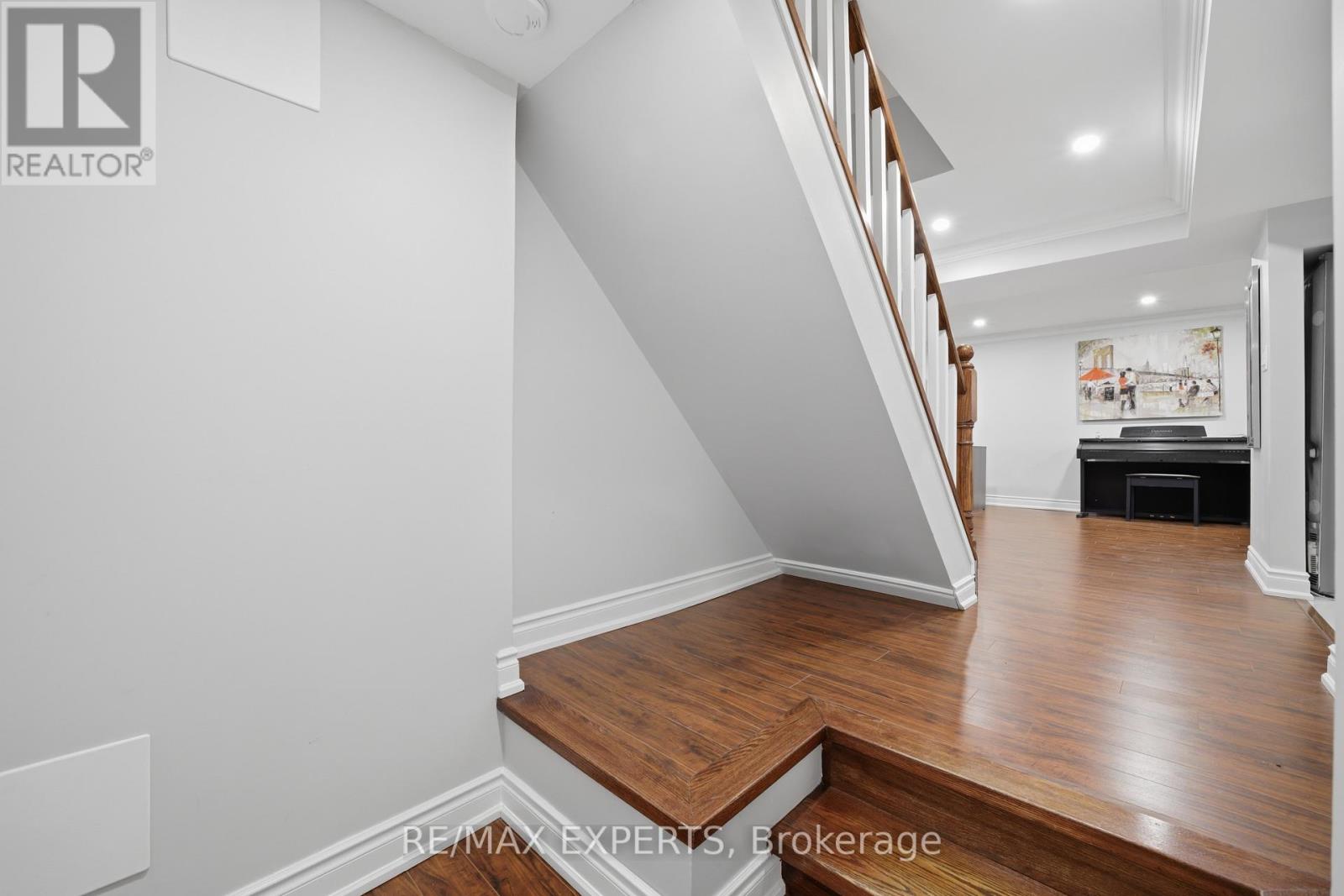 3656 SAWMILL VALLEY DRIVE - Image 32